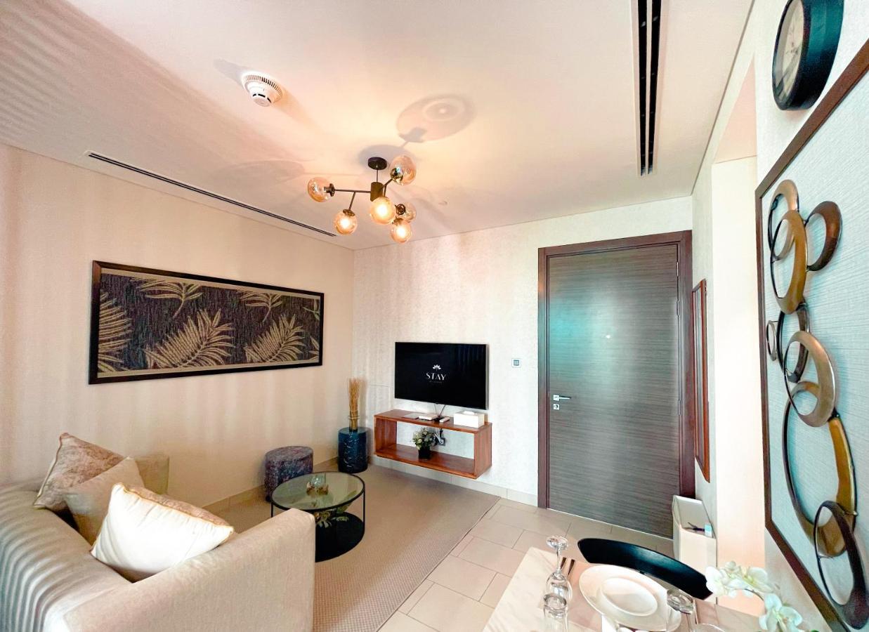 Stay By Latinem Luxury Studio Holiday Home G6-6103 Near Burj Khalifa ドバイ エクステリア 写真