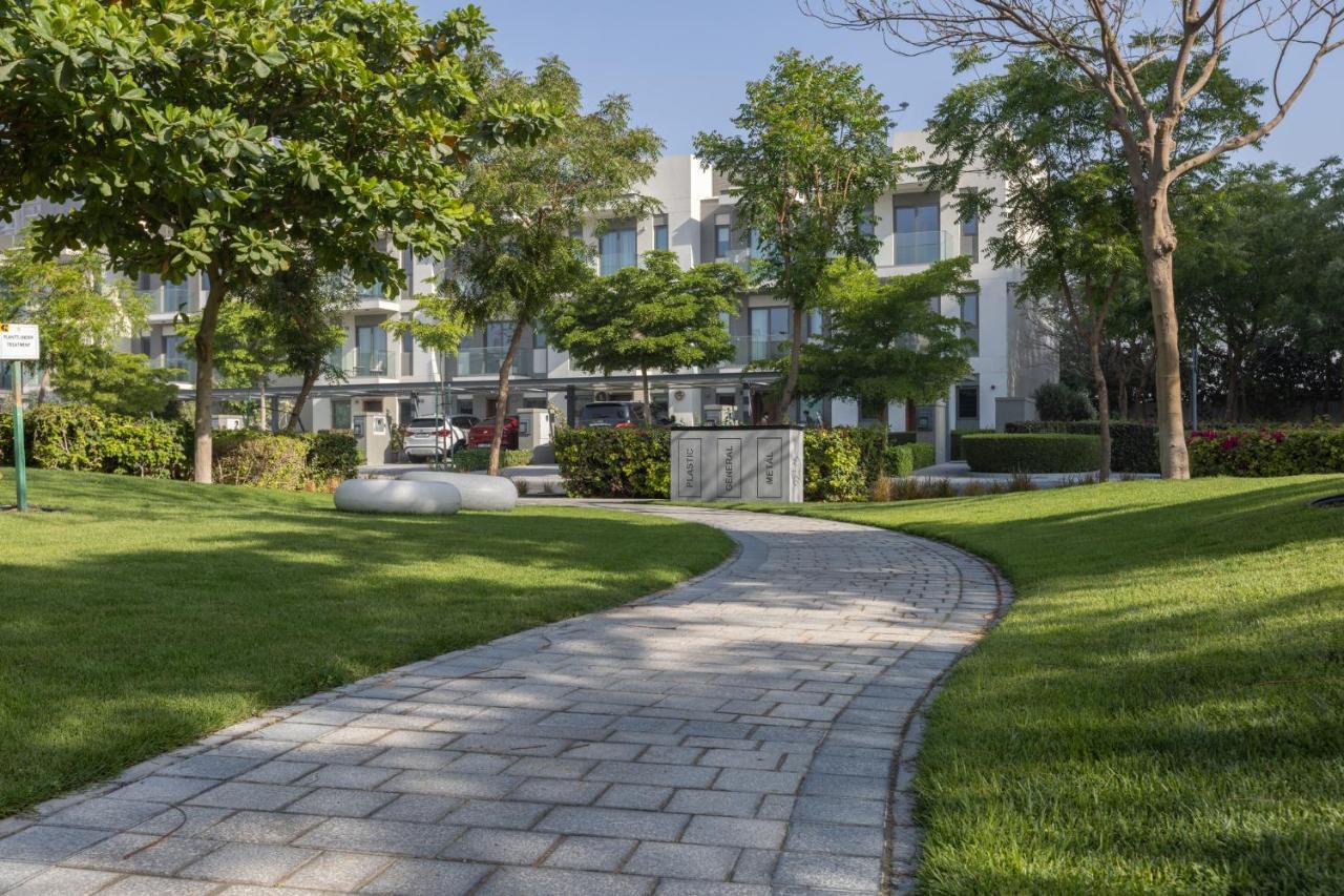 Stay By Latinem Luxury Studio Holiday Home G6-6103 Near Burj Khalifa ドバイ エクステリア 写真